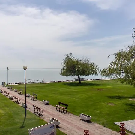 Wesselenyi Apartment